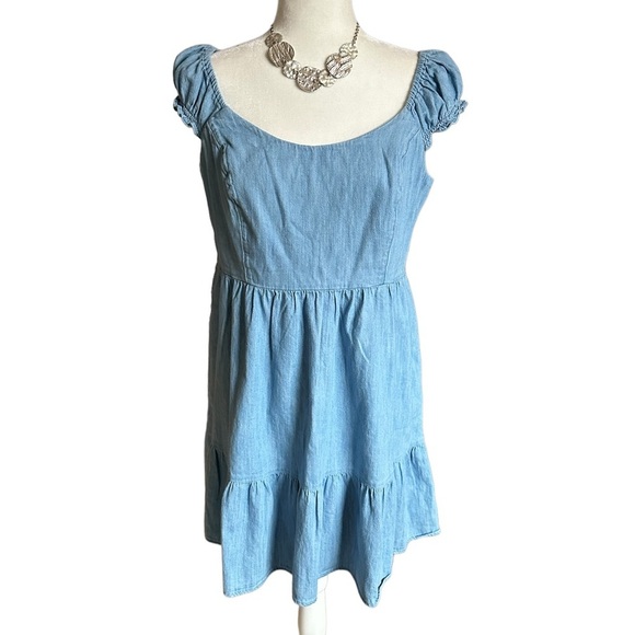 Old Navy Dresses & Skirts - 🌻 Old Navy Ruffle Tier Chambray Dress